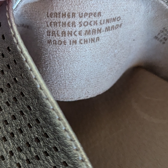 Earth Modena Marigold Gold Leather Platform Sandals sz 11 - Picture 6 of 7